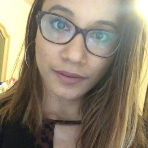 Meet your Posher, Priscilla